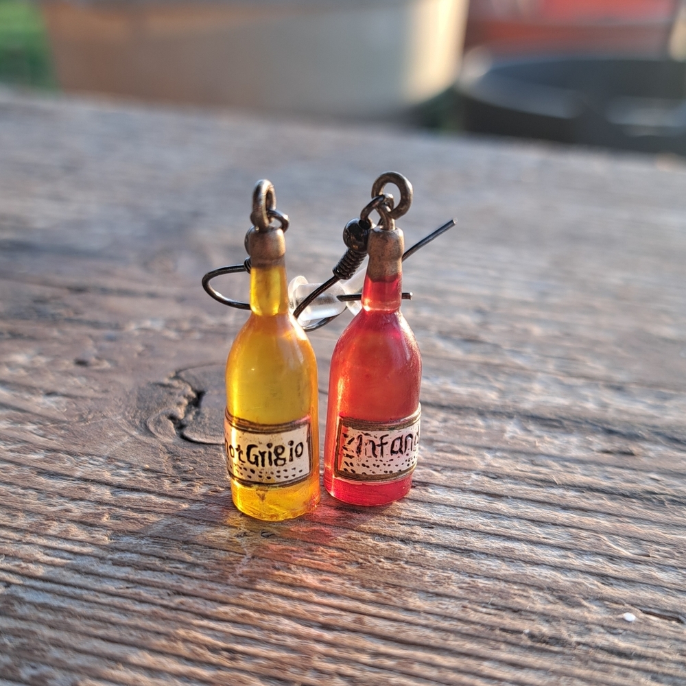 Fun Quirky Pinot Grigio & Zinfandel Wine Charm Earrings